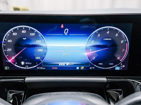 Certified 2025 Mercedes-Benz GLA 250 image 25