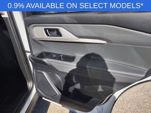 New 2026 Ford Explorer Active AWD/4WD image 18