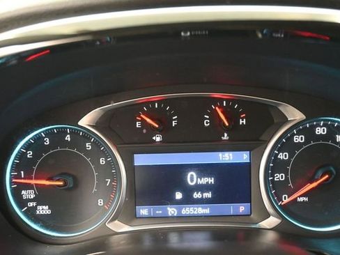 Used 2020 Chevrolet Traverse LT FWD image 9