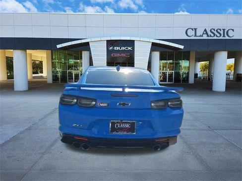 Used 2022 Chevrolet Camaro ZL1 image 7