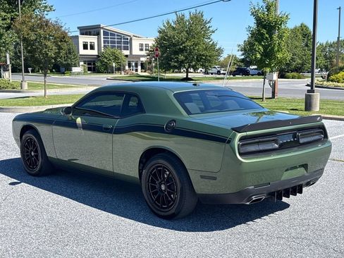 Used 2023 Dodge Challenger SXT AWD/4WD image 5