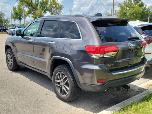Used 2017 Jeep Grand Cherokee Limited w/ Luxury Group II AWD/4WD image 4