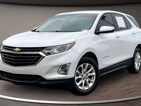 Used 2019 Chevrolet Equinox LT FWD image 3