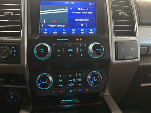 Used 2021 Ford F250 King Ranch w/ King Ranch Ultimate Package AWD/4WD image 13