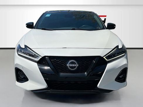 Used 2023 Nissan Maxima SR w/ Sport Mat Group FWD image 2