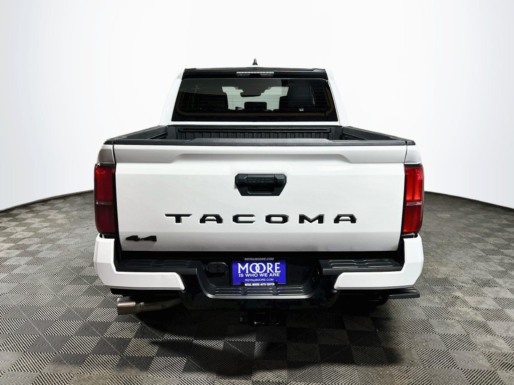 Used 2025 Toyota Tacoma SR5 AWD/4WD image 6