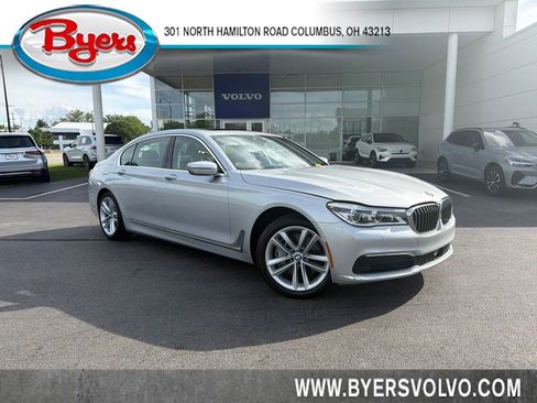 Used 2019 BMW 750i xDrive w/ Autobahn Package AWD/4WD image 1