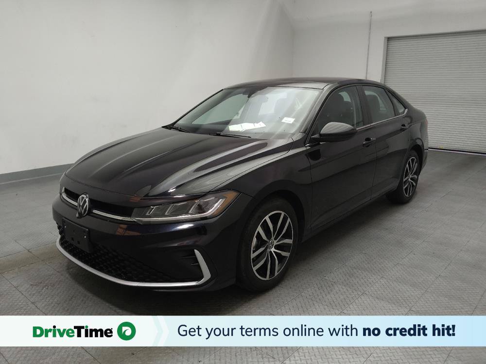 Used 2025 Volkswagen Jetta SE FWD image 1