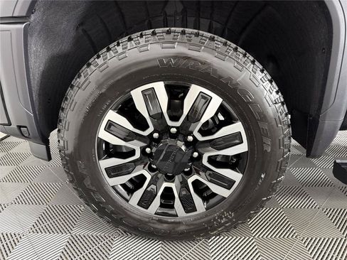 New 2026 GMC Sierra 2500 Denali Ultimate AWD/4WD image 10
