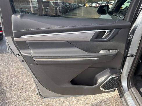 Used 2025 Buick Enclave Preferred image 54