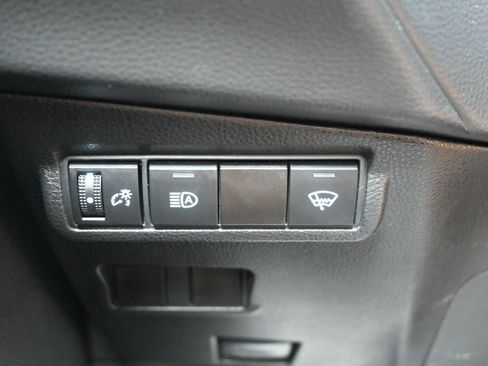 Used 2023 Toyota Corolla Cross LE AWD/4WD image 23