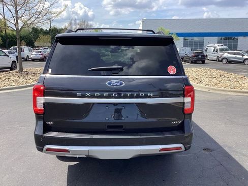 Used 2024 Ford Expedition Max XLT AWD/4WD image 3