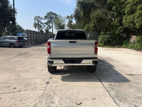 Used 2020 Chevrolet Silverado 1500 LT w/ Fleet Comfort Package AWD/4WD image 5
