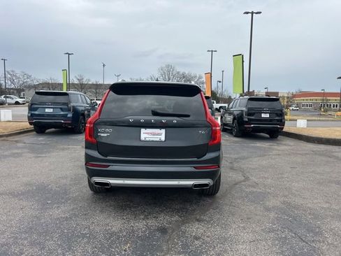 Used 2021 Volvo XC90 T6 Momentum w/ Protection Package Premier image 4