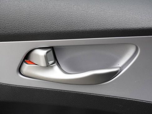 Used 2022 Kia Forte LXS FWD image 6