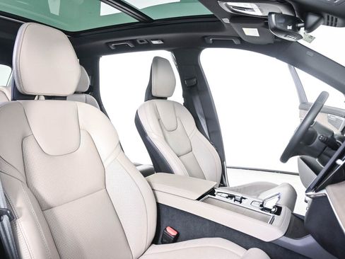 Certified 2026 Volvo XC90 B6 Ultra AWD/4WD image 24