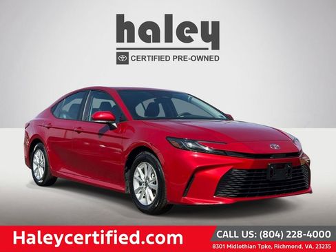 Certified 2025 Toyota Camry LE image 1