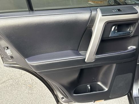 Used 2022 Toyota 4Runner SR5 Premium image 15