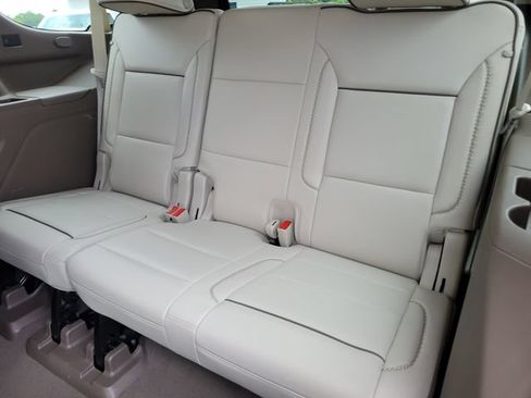 Used 2022 GMC Yukon Denali RWD image 27