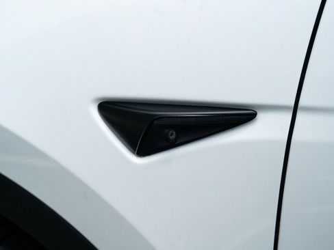 Used 2022 Tesla Model Y Performance AWD/4WD image 21