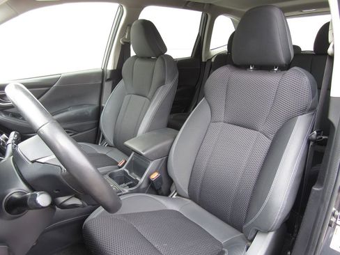 Used 2019 Subaru Forester Premium AWD/4WD image 10