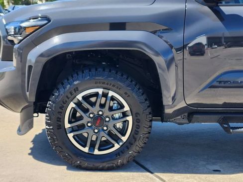 Certified 2025 Toyota Tacoma TRD Sport AWD/4WD image 8