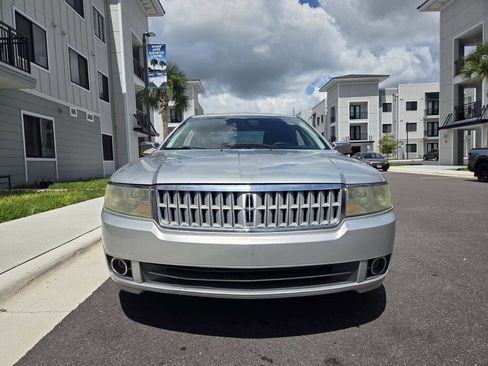 Used 2009 Lincoln MKZ FWD image 2