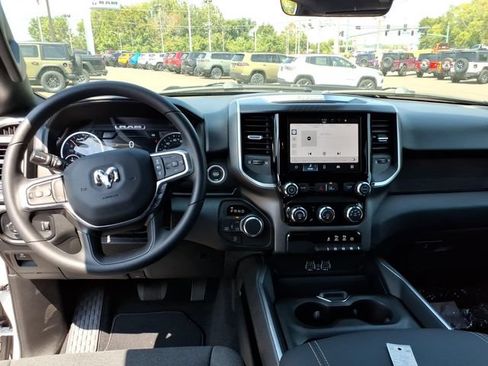 New 2026 RAM 1500 Express AWD/4WD image 8