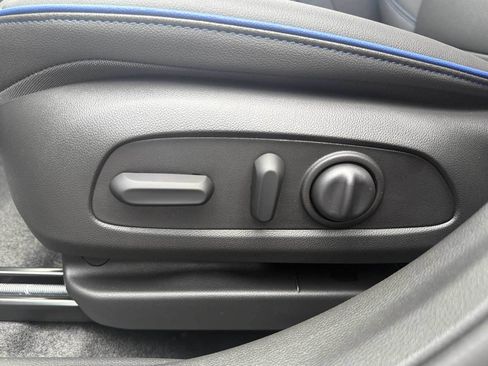 New 2026 Buick Envista Sport Touring w/ Convenience I Package FWD image 21