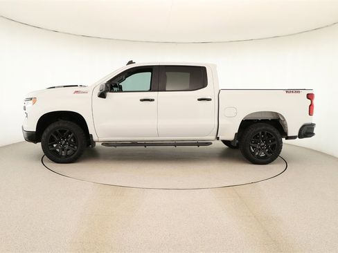 Used 2023 Chevrolet Silverado 1500 LT Trail Boss image 2