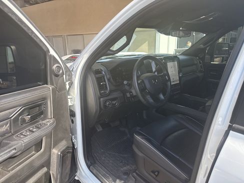 Used 2024 RAM 3500 Limited image 9