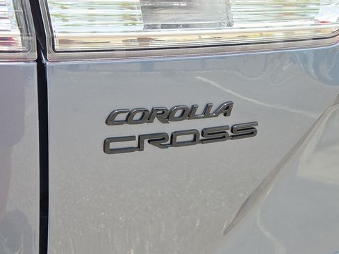 Used 2024 Toyota Corolla Cross AWD Hybrid image 28