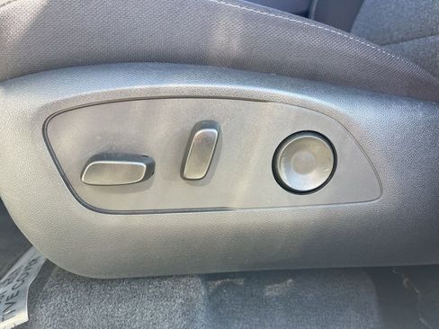 Used 2025 GMC Acadia Elevation FWD image 10