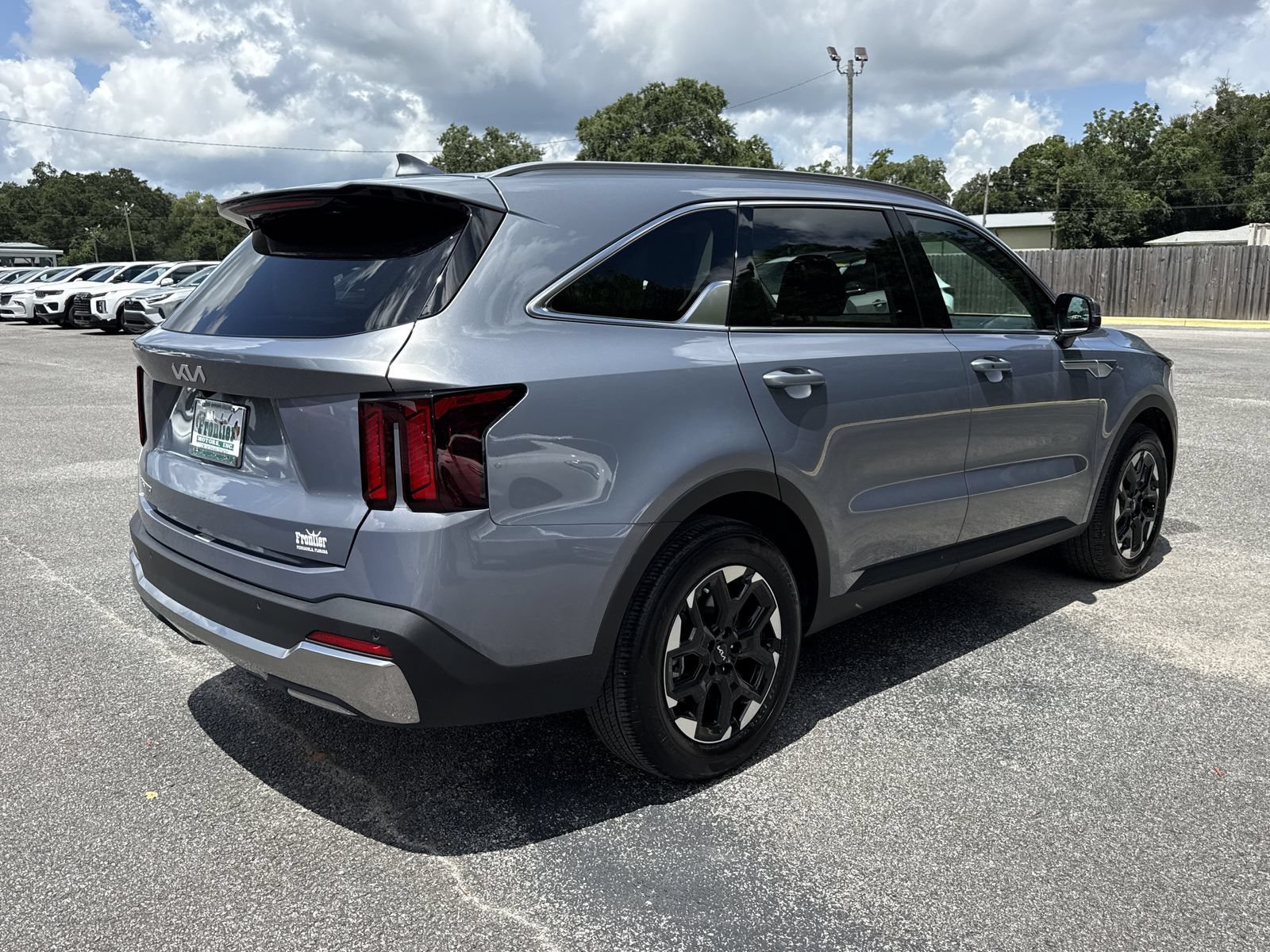 Used 2024 Kia Sorento S FWD image 5