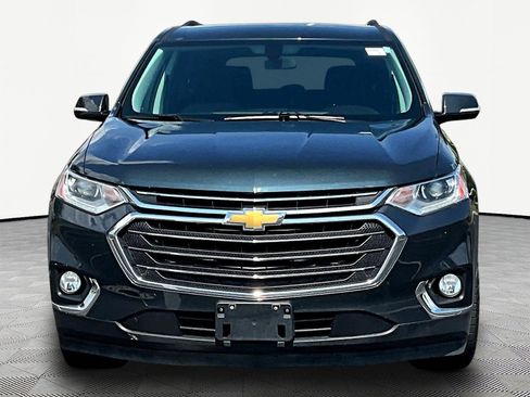 Used 2018 Chevrolet Traverse LT FWD image 2