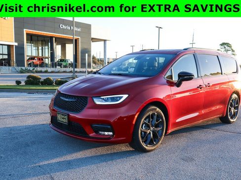 New 2026 Chrysler Pacifica Limited w/ S Appearance Package image 1