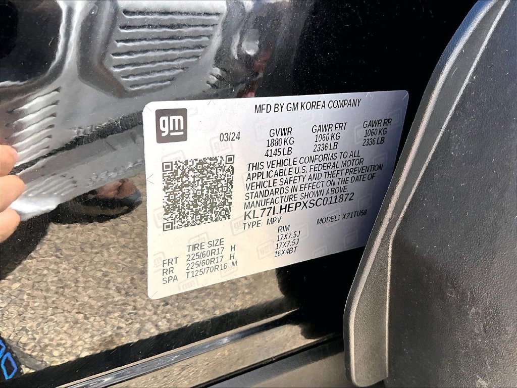 Used 2025 Chevrolet Trax LT FWD image 22