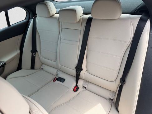 Used 2025 Mercedes-Benz C 300 Sedan image 13
