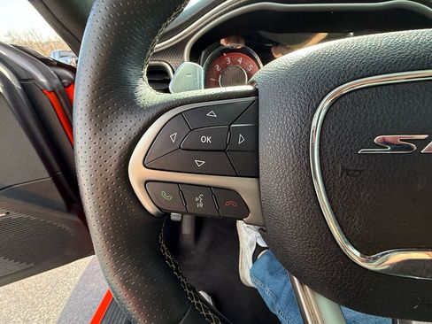 Used 2016 Dodge Challenger SRT Hellcat image 19