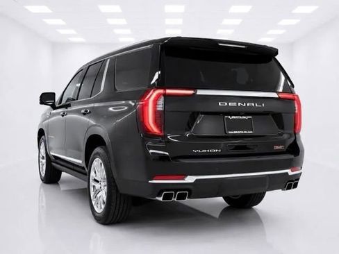 Used 2026 GMC Yukon Denali w/ Sun & Power Step Package AWD/4WD image 5