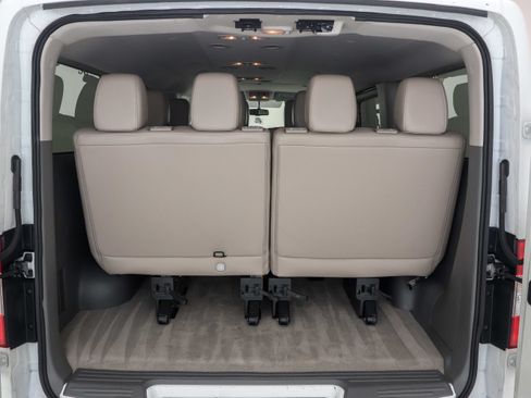Used 2017 Nissan NV 3500 SL RWD image 11