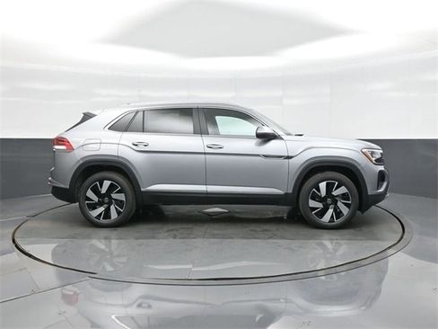 New 2026 Volkswagen Atlas Cross Sport SEL image 8