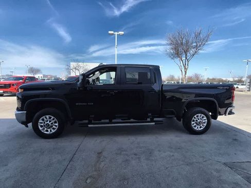 Used 2025 Chevrolet Silverado 2500 LT w/ Convenience Package image 3