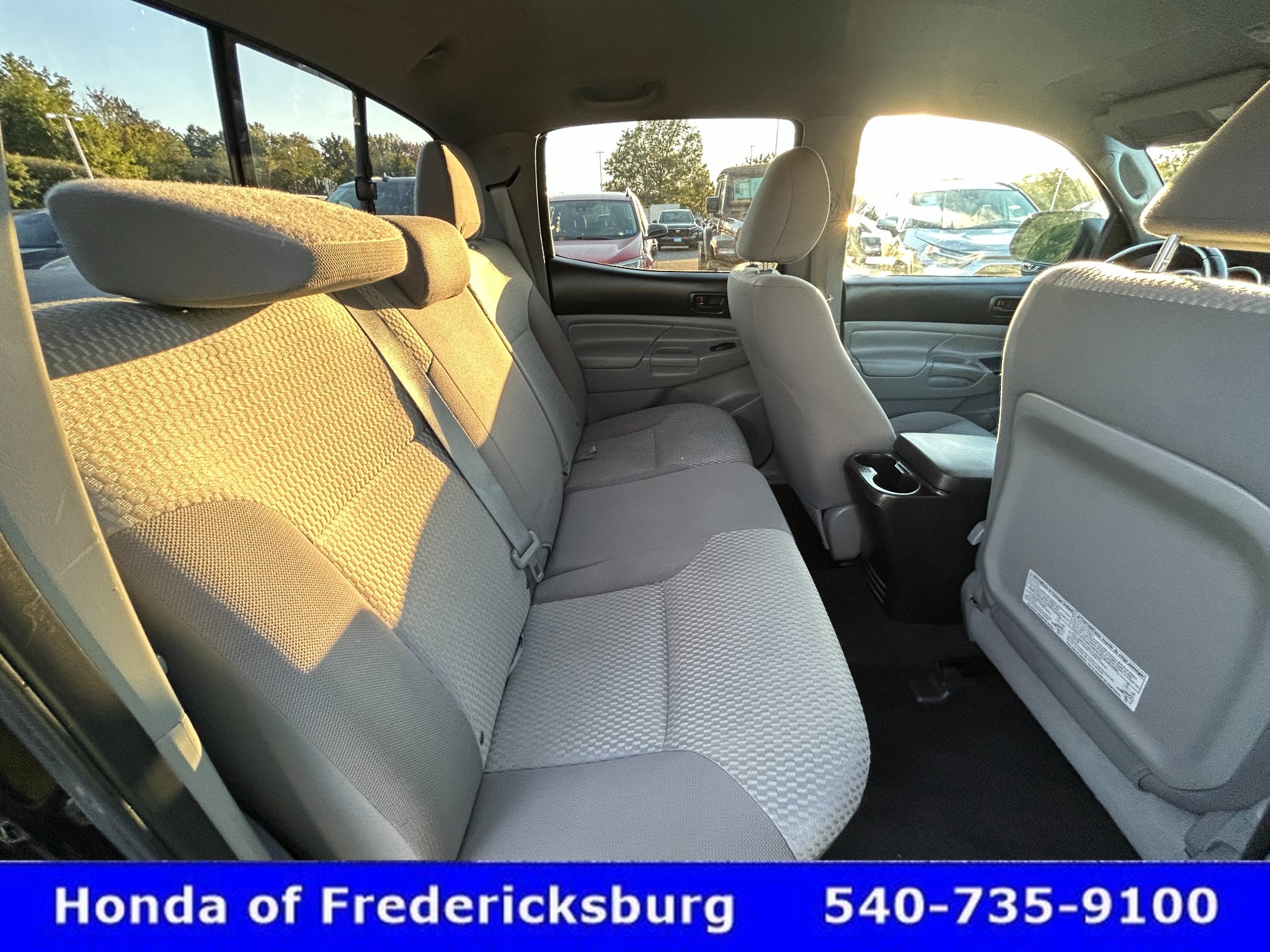 Used 2015 Toyota Tacoma 4x4 Double Cab w/ SR5 Package image 28