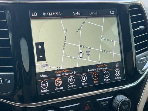 Used 2019 Jeep Grand Cherokee Limited AWD/4WD image 23