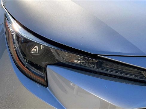 Used 2022 Toyota Corolla LE FWD image 24