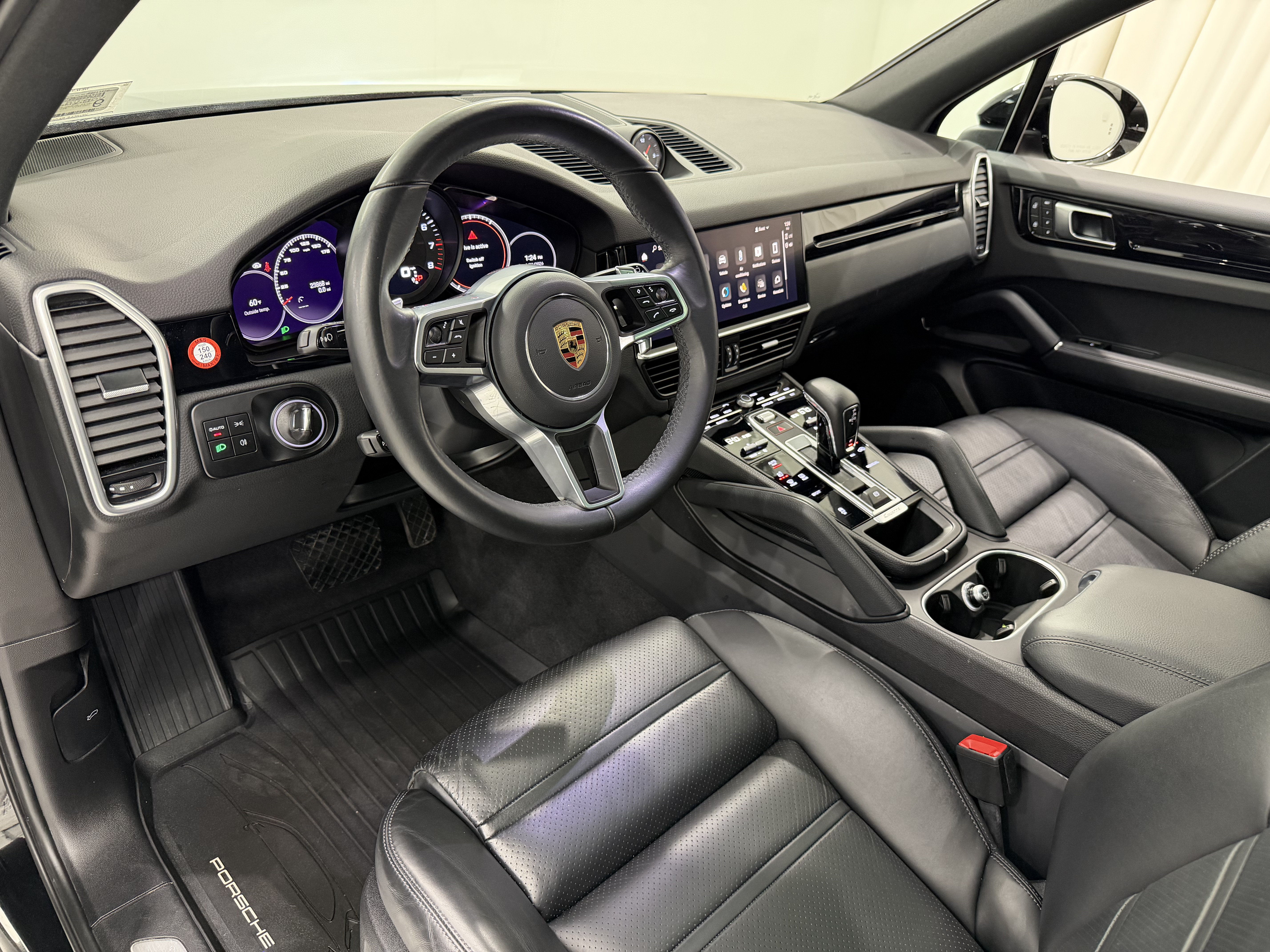 Certified 2023 Porsche Cayenne AWD/4WD image 26