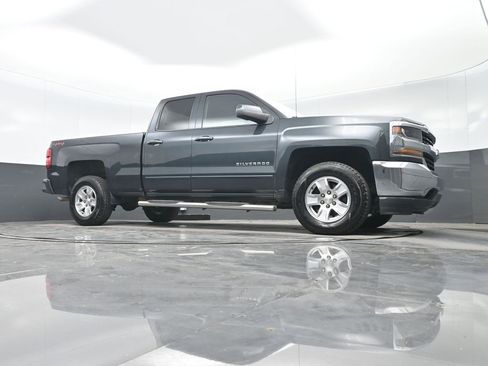 Used 2018 Chevrolet Silverado 1500 LT image 32