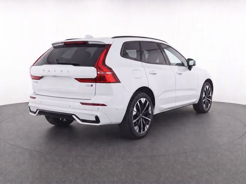 Certified 2026 Volvo XC60 B5 Plus AWD/4WD image 4