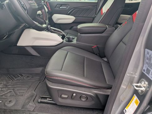 Used 2023 GMC Canyon AT4X AWD/4WD image 11